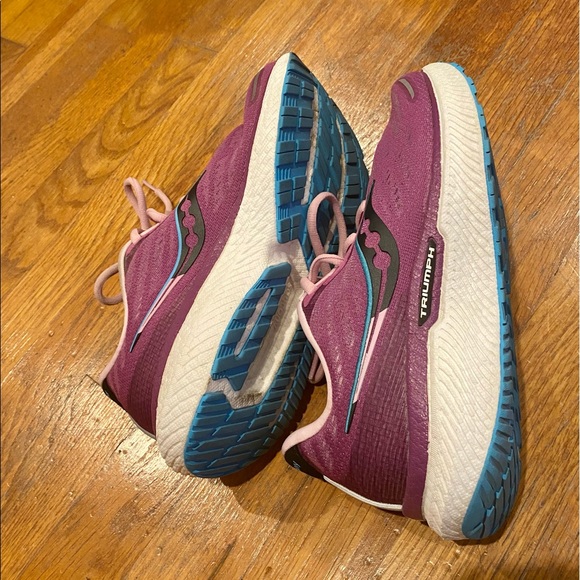 Saucony Triumph 19 in Razzle-blaze - Picture 5 of 7